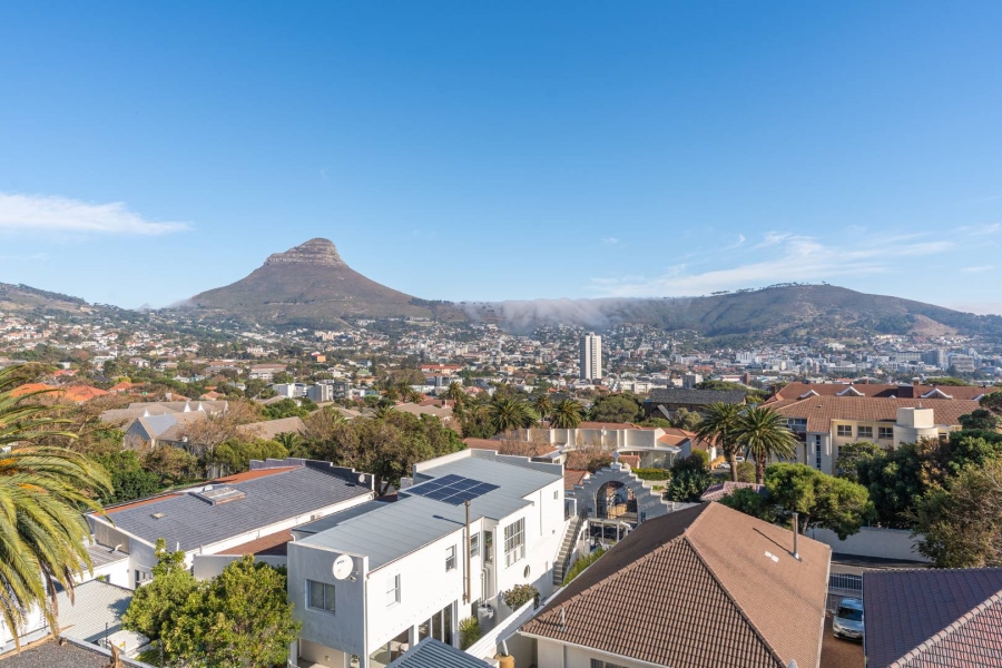 To Let 2 Bedroom Property for Rent in Vredehoek Western Cape